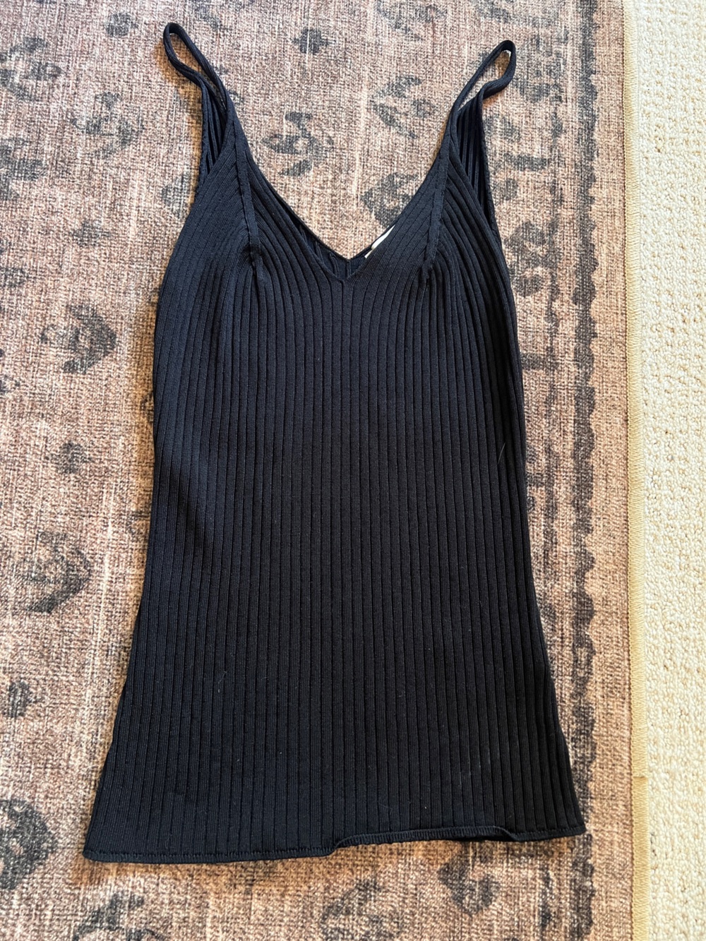 H&M Black Ribbed Sleeveless Knit top